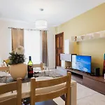 Cozy Seaside In Ghadira Bay 2 Bedrooms Apartamento