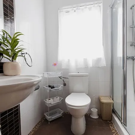 Cozy Seaside In Ghadira Bay 2 Bedrooms Is-Sellum